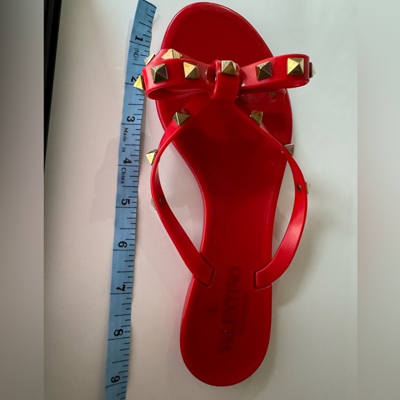 Valentino Garavani Rockstud Bow Jelly Sandals - Picture 5 of 5
